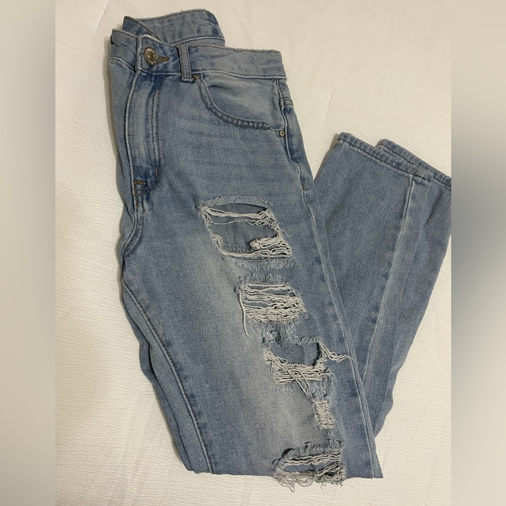 Boyfriend Ripped Jeans